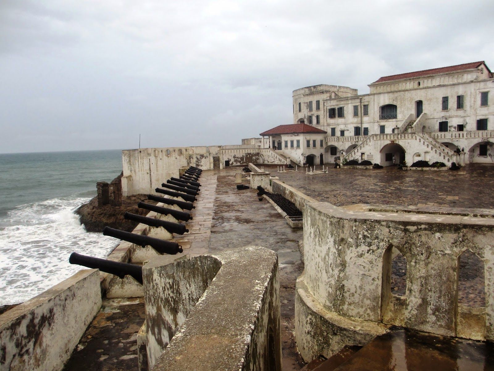 Castillo de Cape Coast y  los esclavos, Ghana